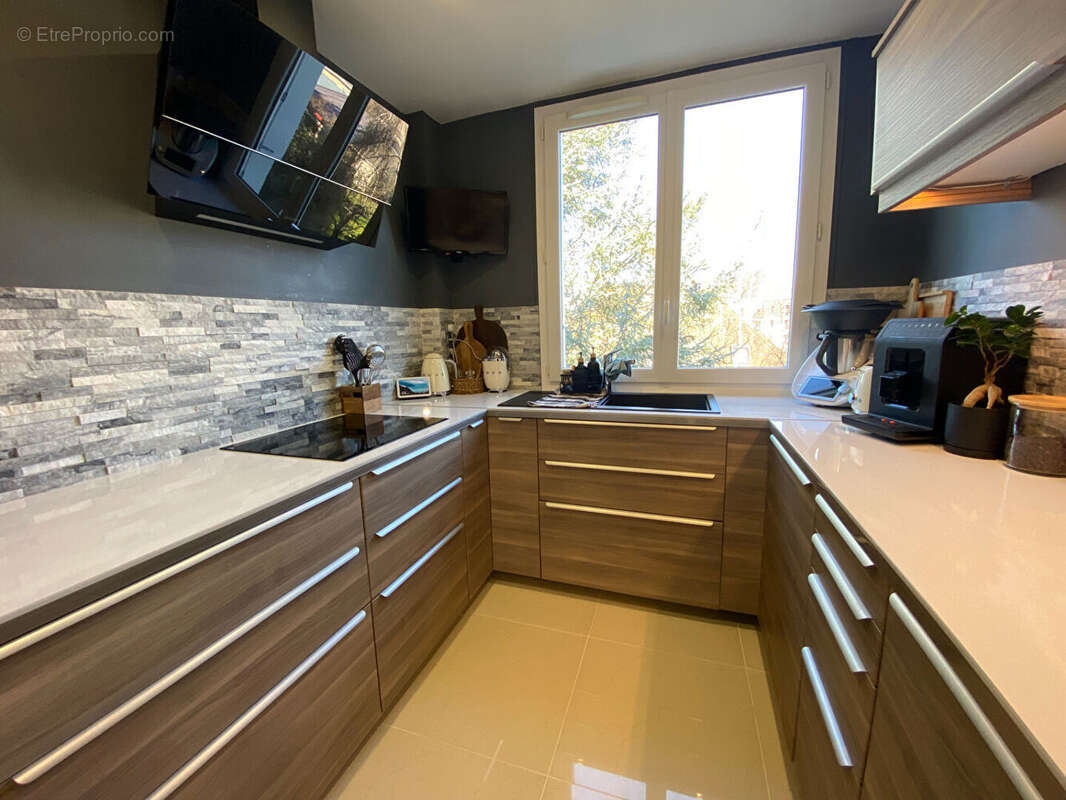 Appartement à SAINT-CYR-SUR-LOIRE