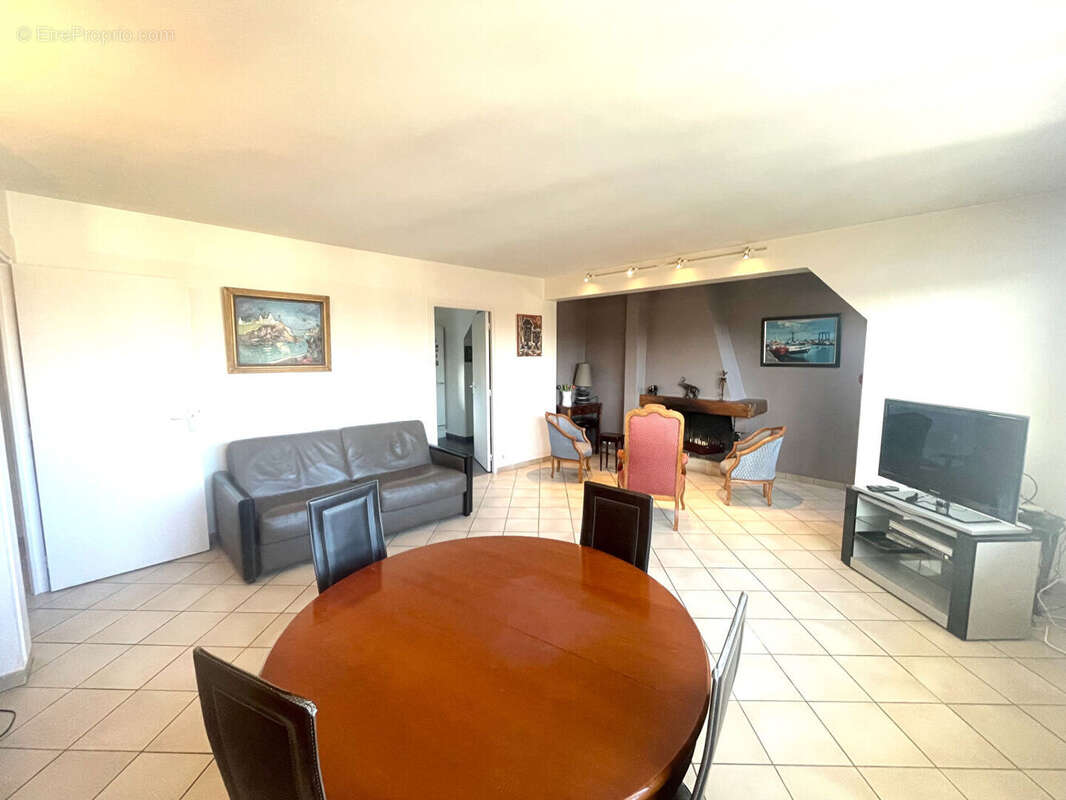 Appartement à NANTERRE