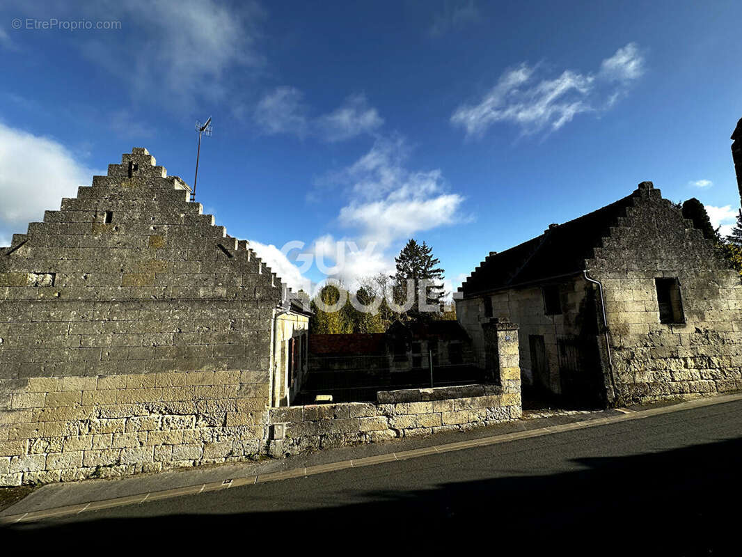 Maison à VIC-SUR-AISNE