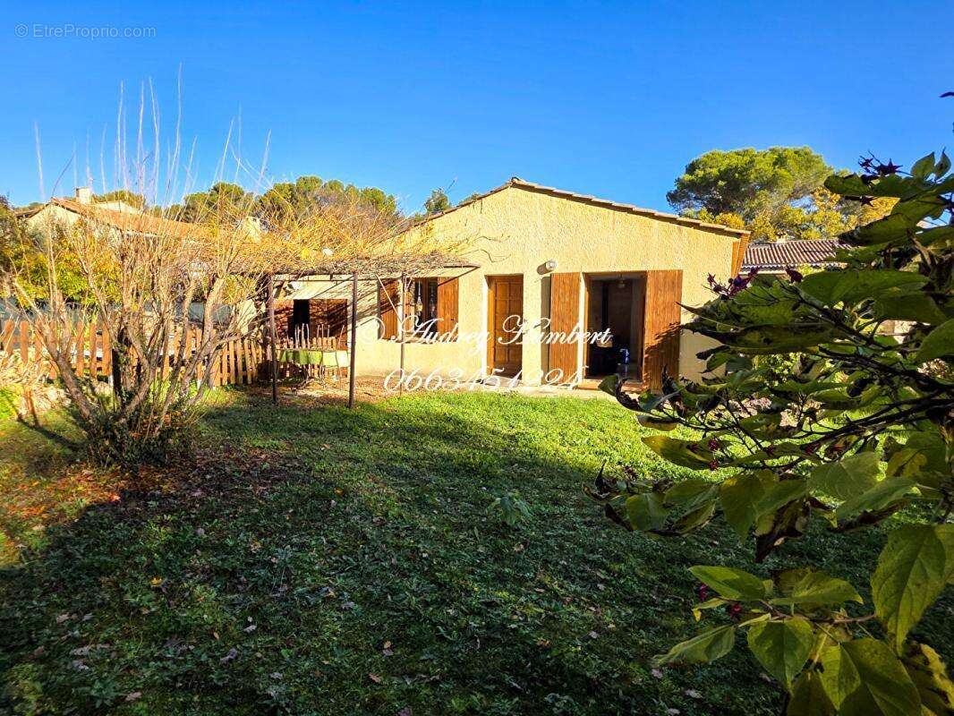 Maison à PIERREVERT