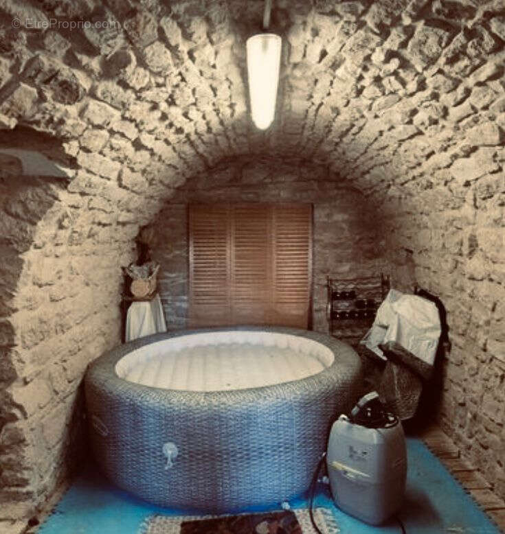 Coup de coeur Maison édifiée sur deux belles caves voutées - photo 23