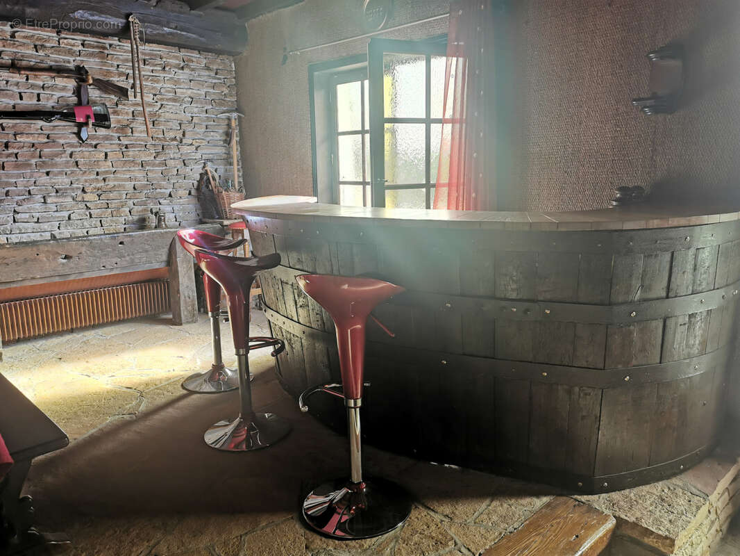 Maison à SAINT-BAUDILLE-DE-LA-TOUR