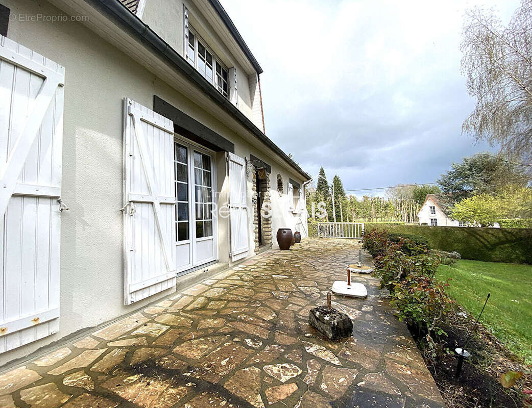 Maison à DAMIGNY