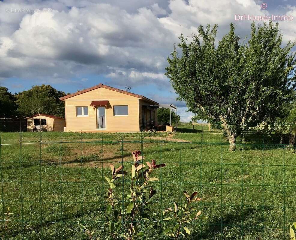 Maison 45 m² à Plazac  - photo 12