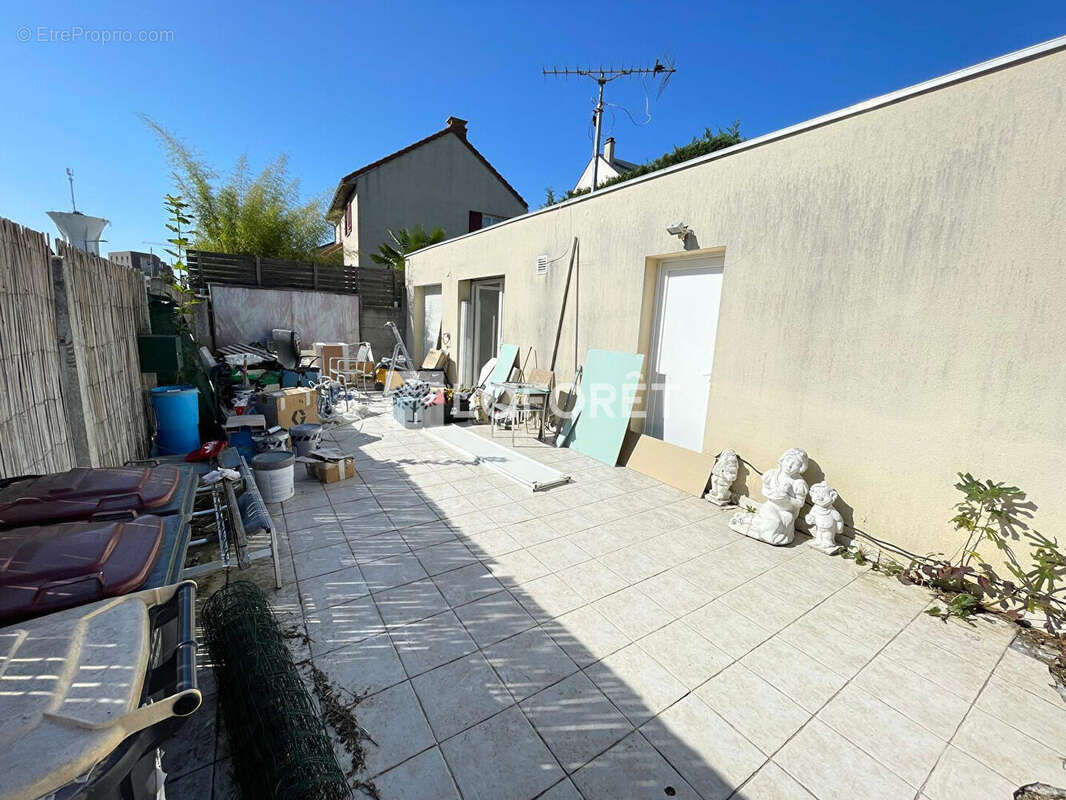 Commerce à ORMESSON-SUR-MARNE