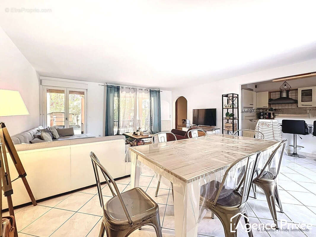 Maison à VILLENEUVE-LOUBET