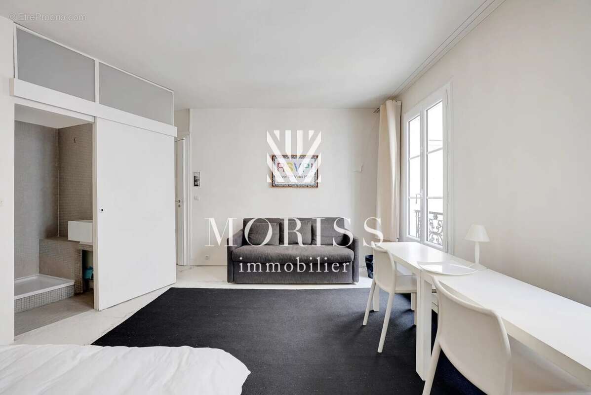 Appartement à PARIS-14E