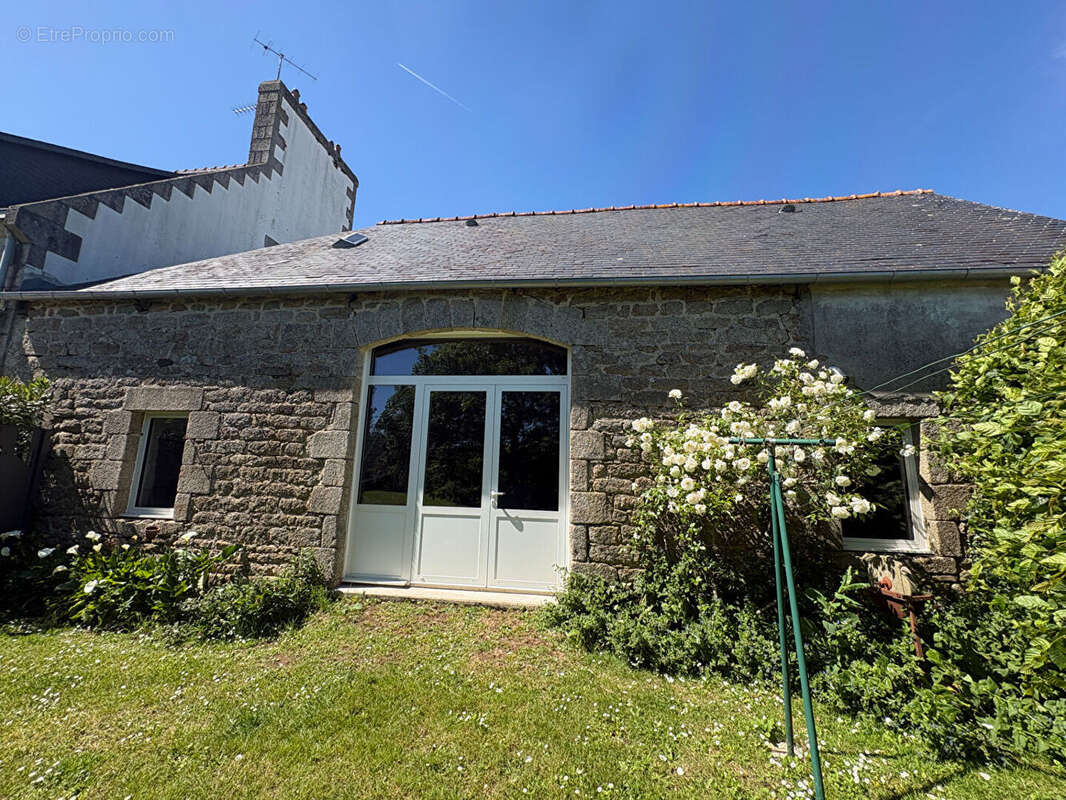 Maison à ERGUE-GABERIC