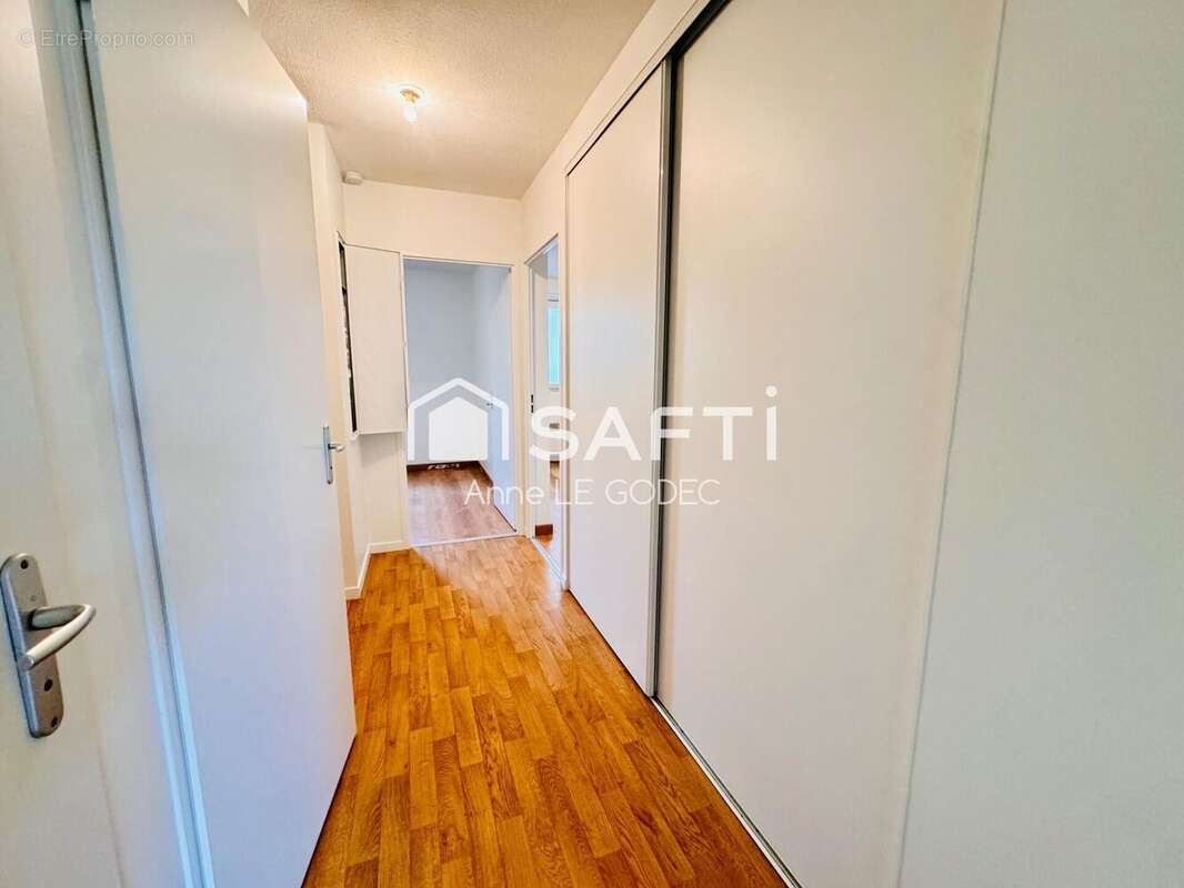 Appartement 67 m² à Saint-Ave  - photo 2