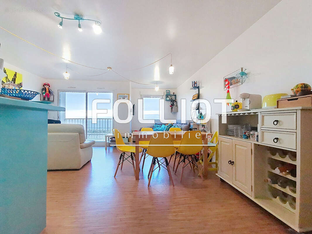 Appartement à JULLOUVILLE