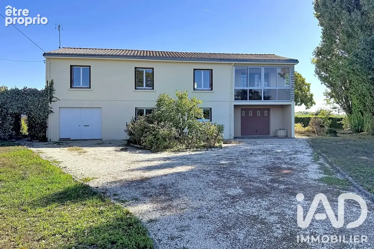 Photo 1 - Maison à L'ILE-D'ELLE