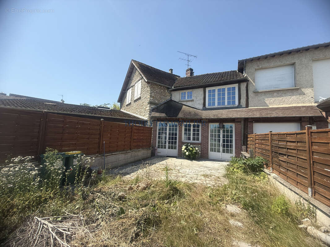 Maison à THOIRY