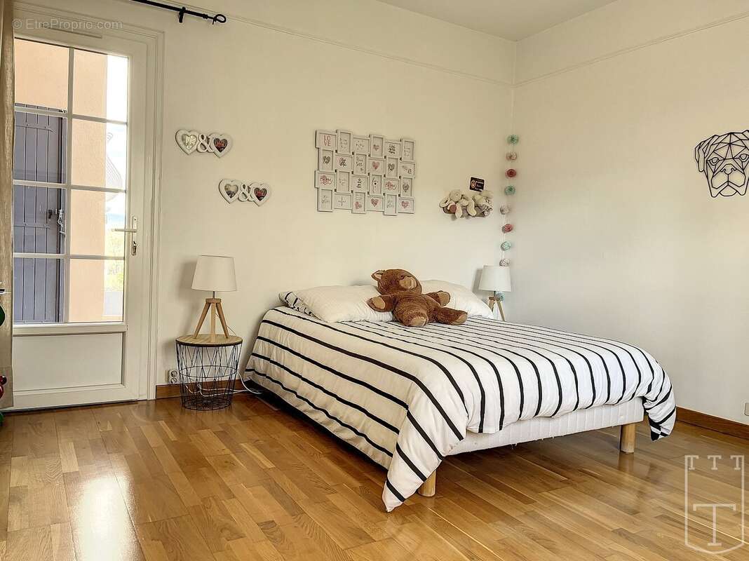 Maison à GROSPIERRES