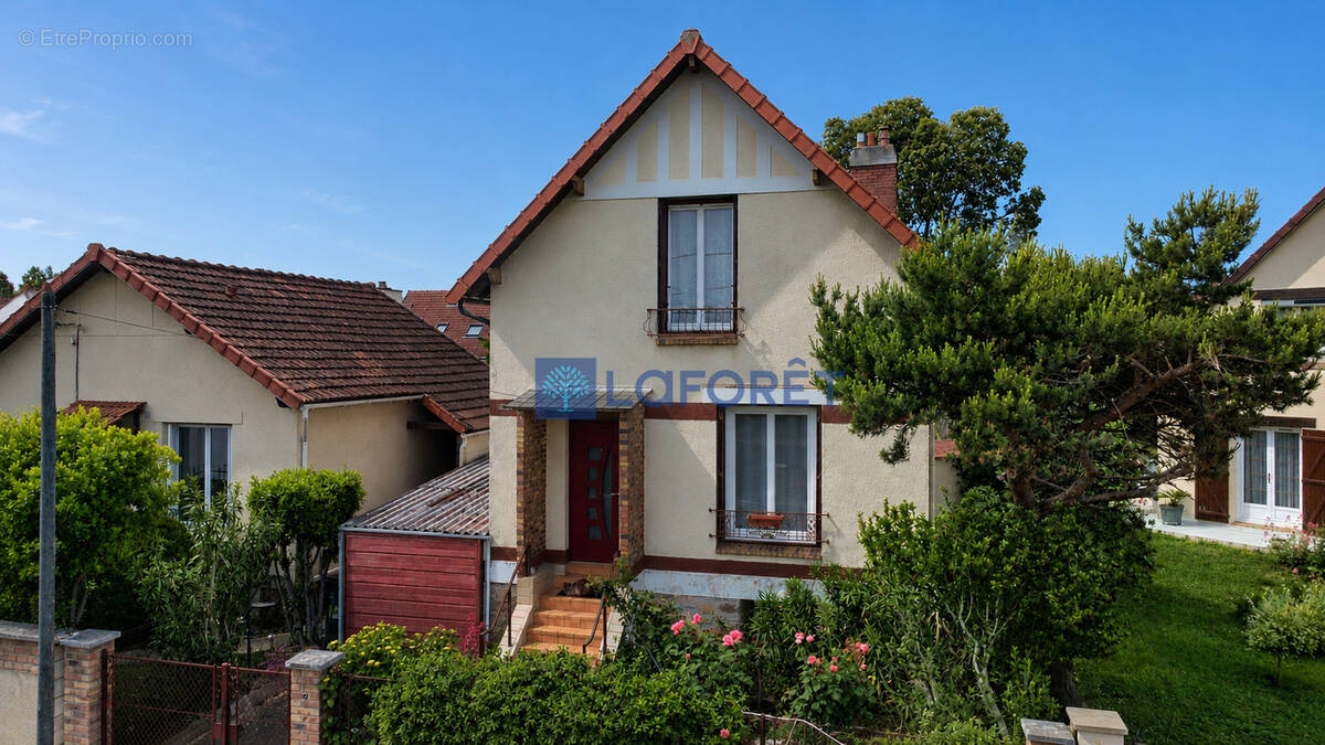 Maison à SAVIGNY-SUR-ORGE