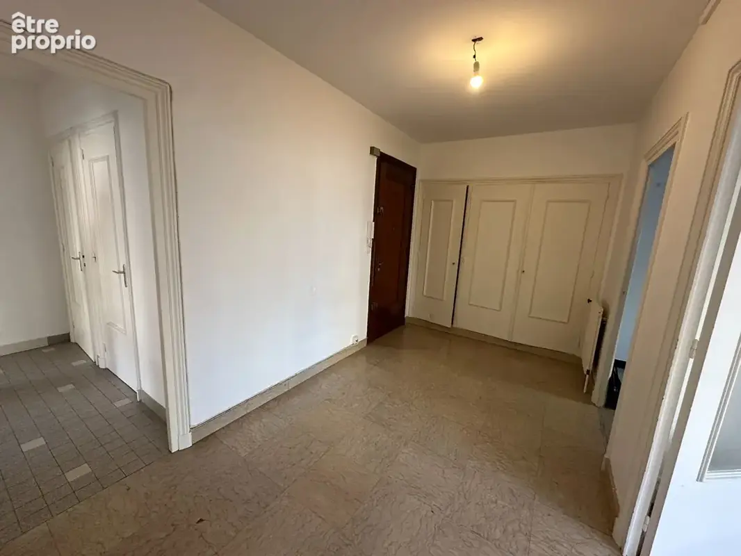 Lyon 3ème T4 (95.52 m2) avec loggia. - photo 8