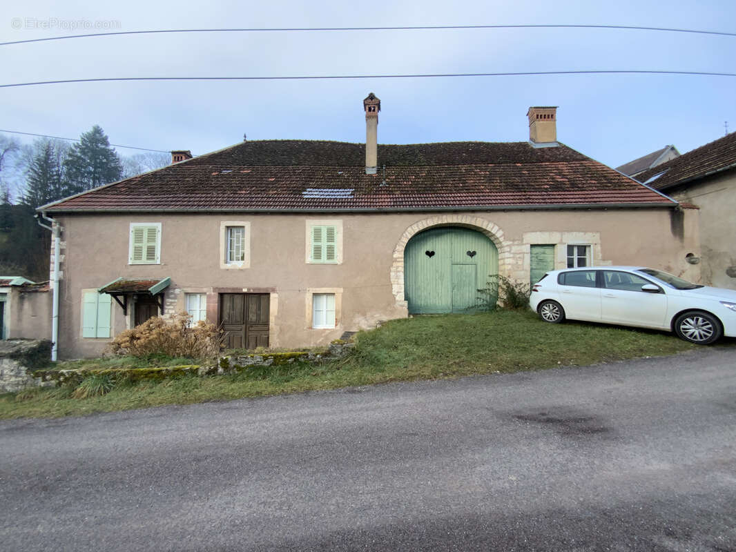 Maison à VILLERSEXEL