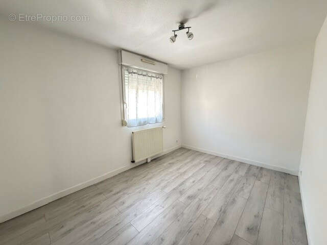 EXCLUSIF - BELFORT - Secteur Marché FRERY-  Beau T2 dans résidence de standing.(REF VB3792) - photo 4