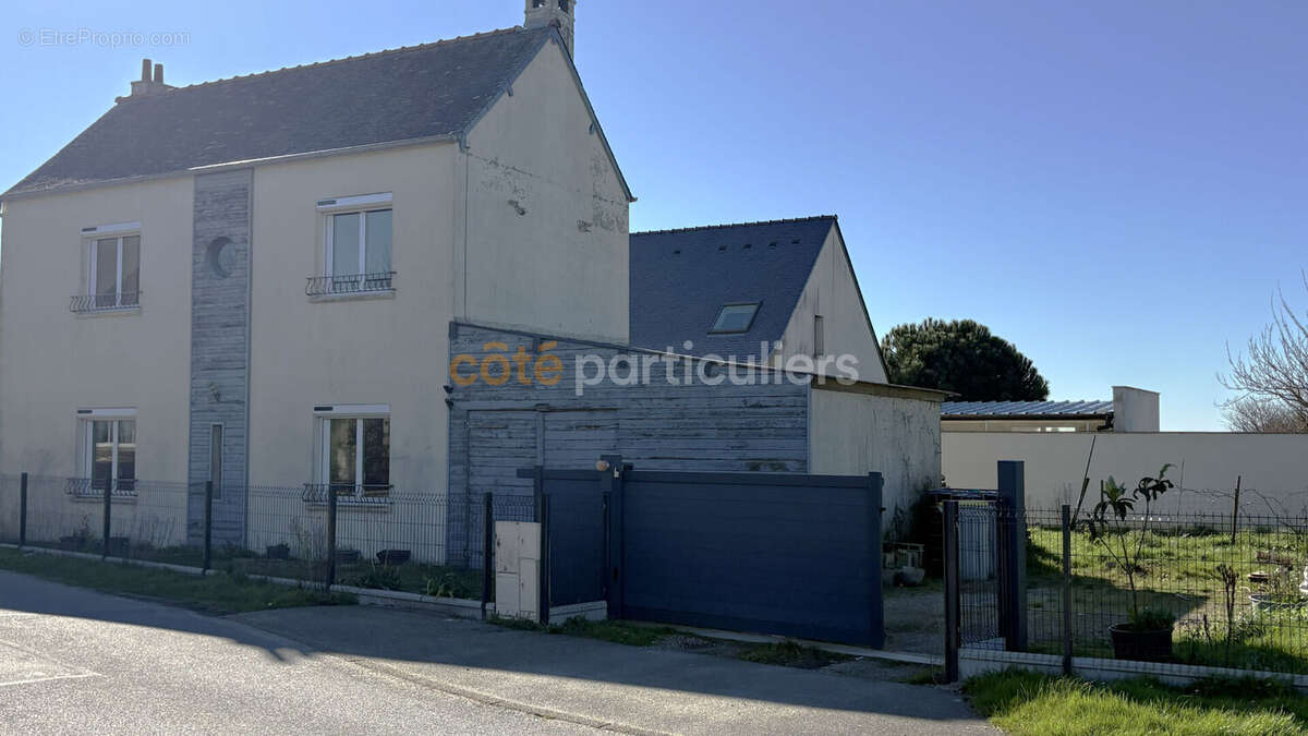 Maison à SAINT-MELOIR-DES-ONDES