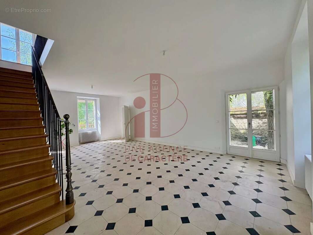 Maison à BOURRON-MARLOTTE