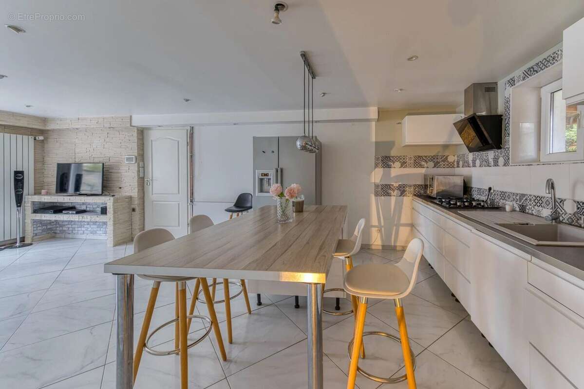 Maison à PERONNAS