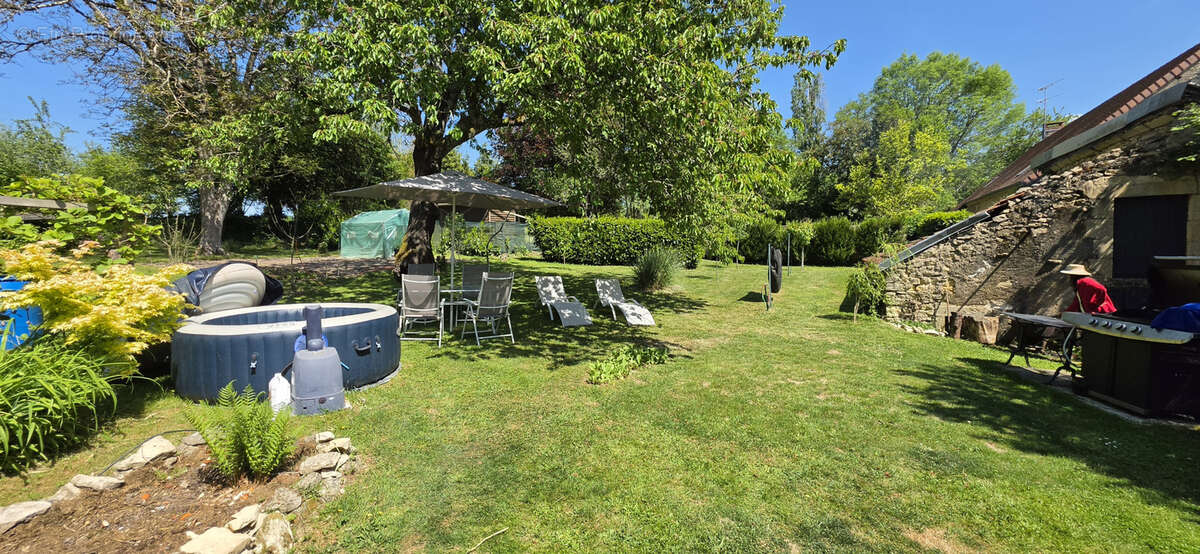 Maison à COLMERY