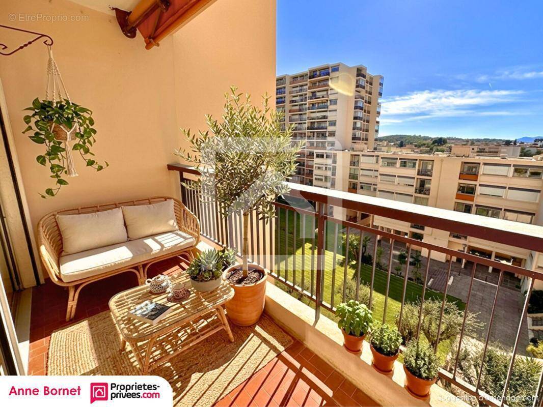 Appartement à LE CANNET