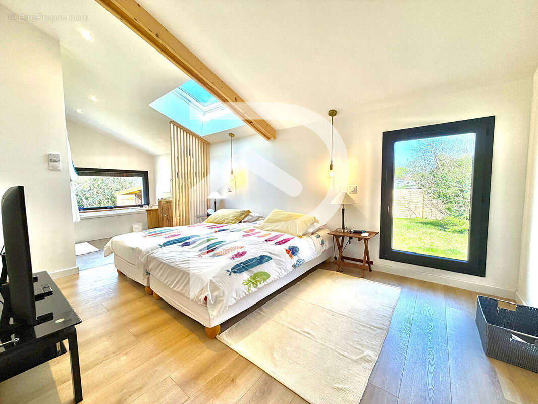 Maison à OS-MARSILLON