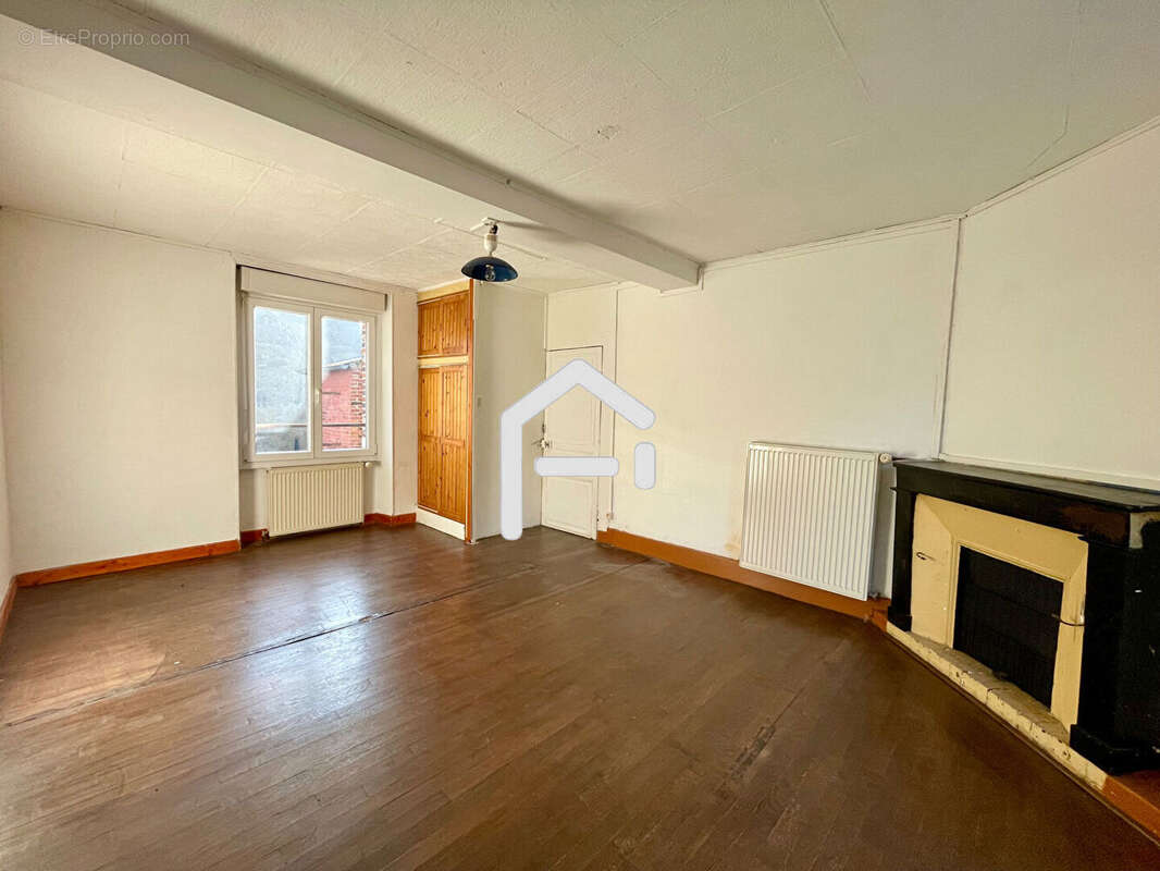 Maison à BRIENON-SUR-ARMANCON