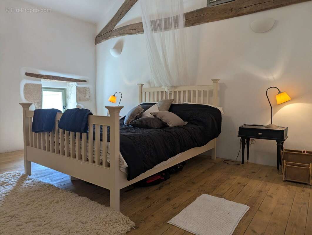 Maison à BRIGUEIL-LE-CHANTRE