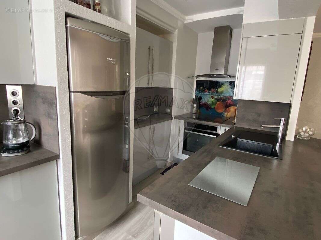 Appartement à SAINT-LAURENT-DU-VAR