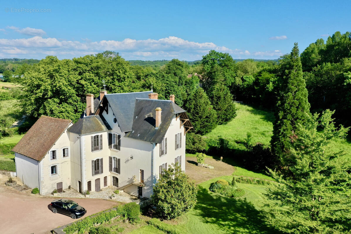 Maison à VAULT-DE-LUGNY