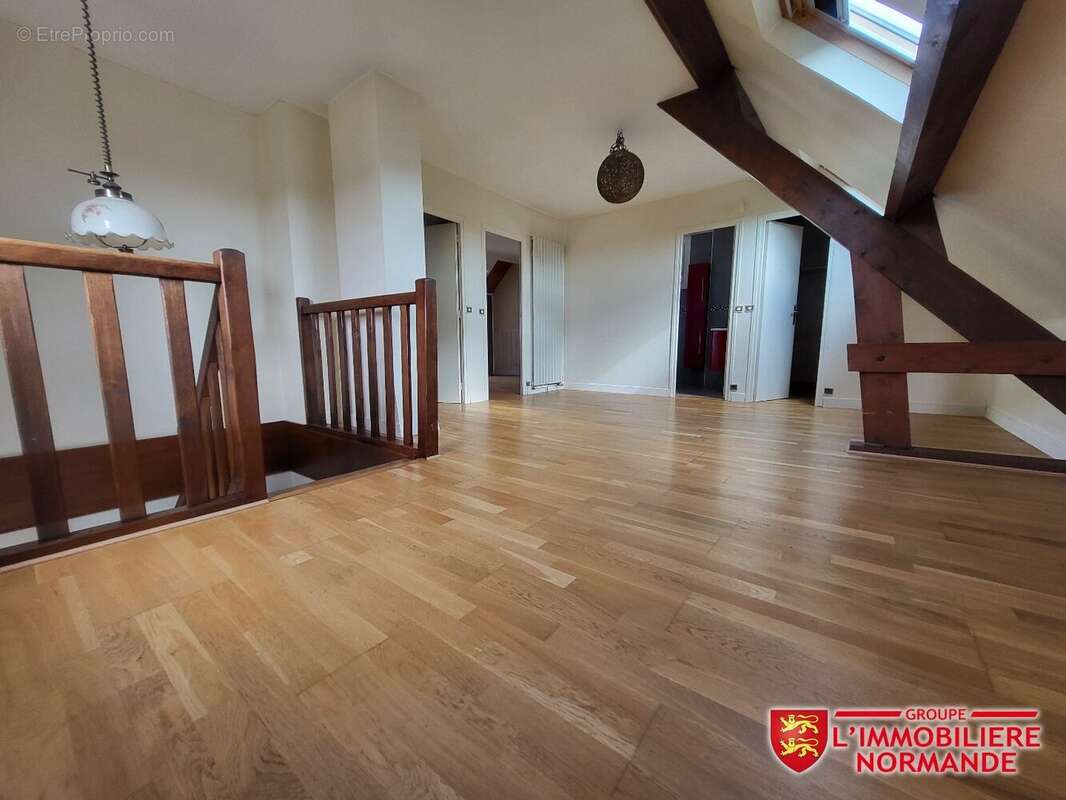 Maison familiale 169m² - photo 9