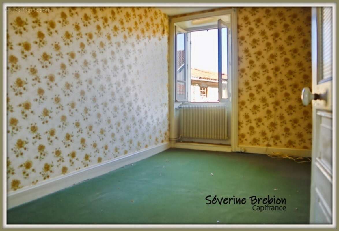  Grande maison à rénover + atelier – Idéale pour famille ou investisseur – Celles-sur-Durolle (63) - photo 17