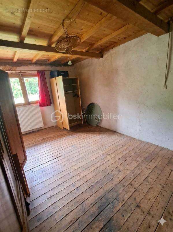 Charme et quiétude à Molocazal : Maison avec grand terrain au bord de la rivière - photo 10