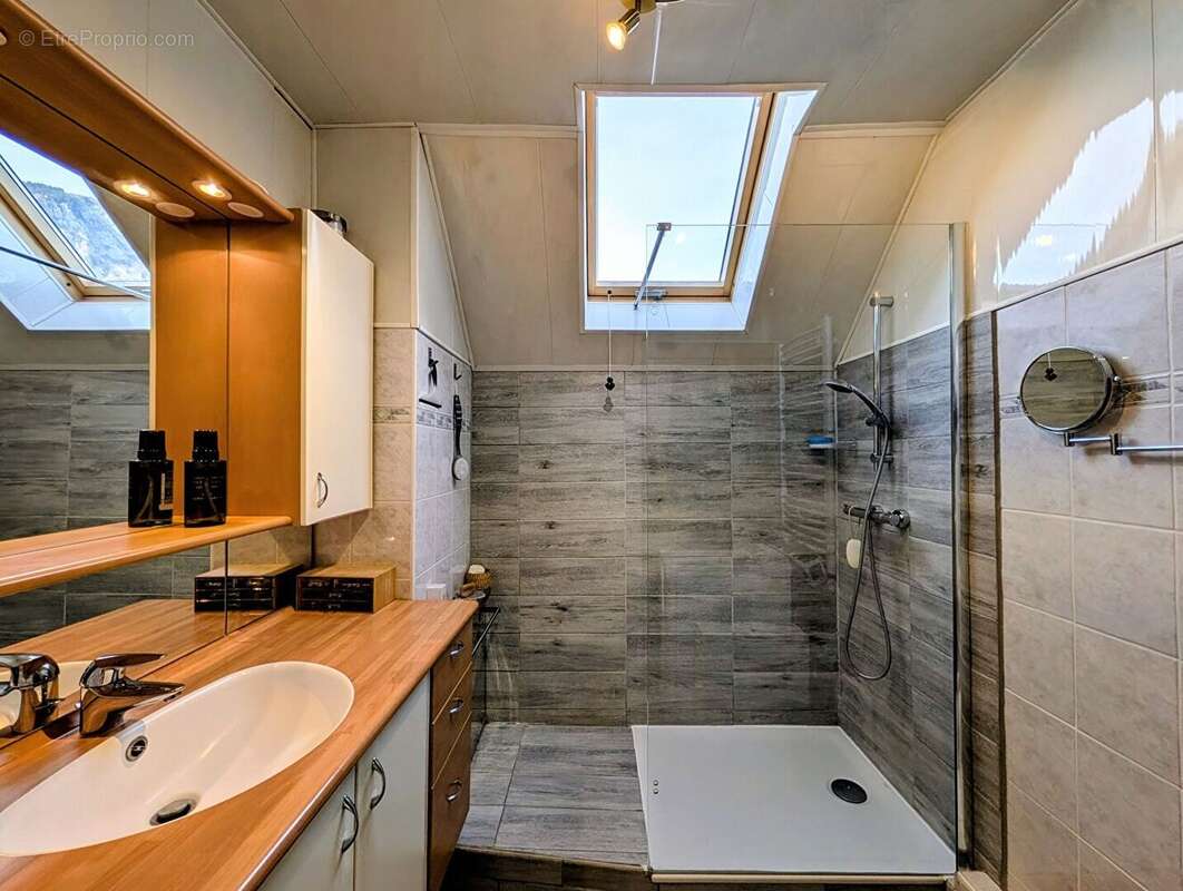 Maison à DRUMETTAZ-CLARAFOND