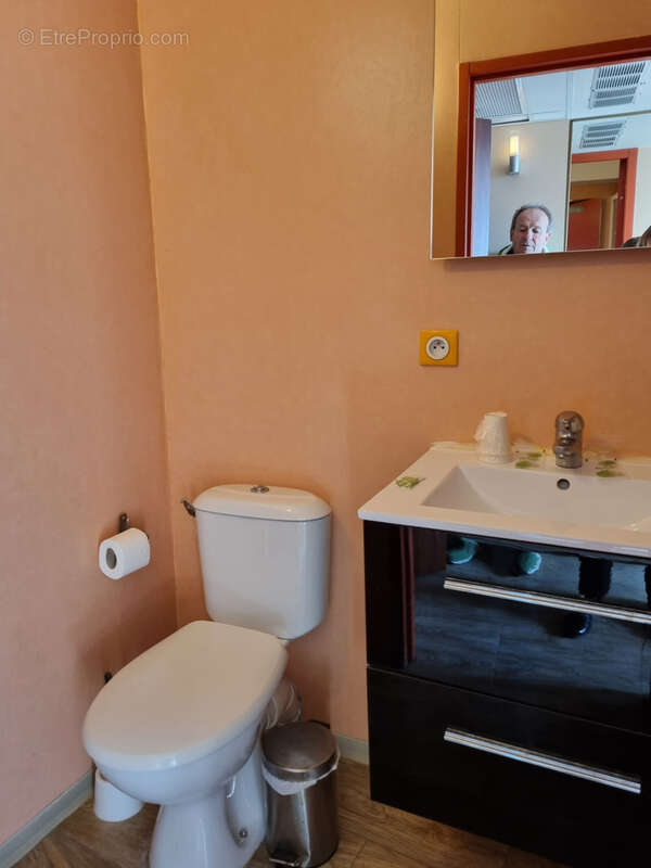 Commerce à MOUSTIERS-SAINTE-MARIE