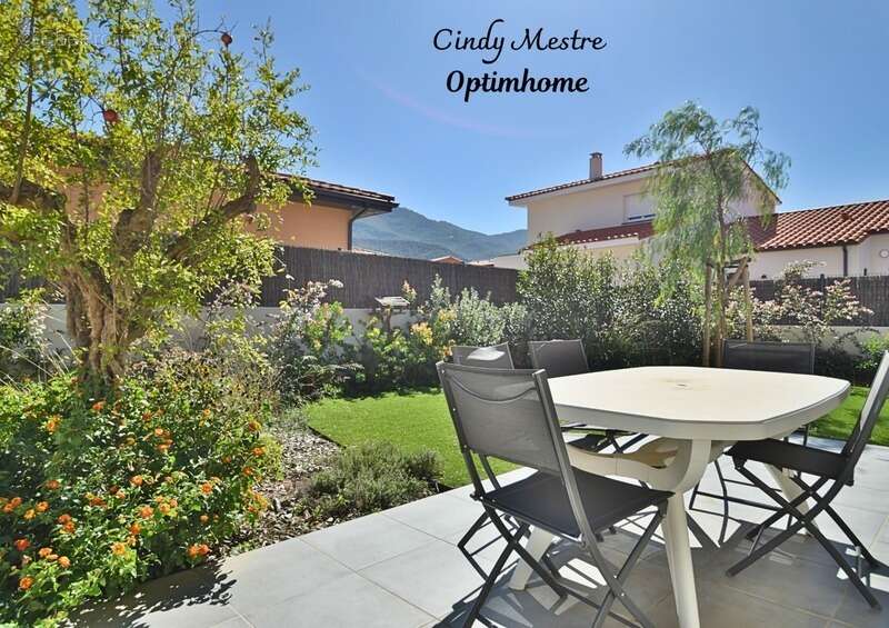 Maison à LAROQUE-DES-ALBERES