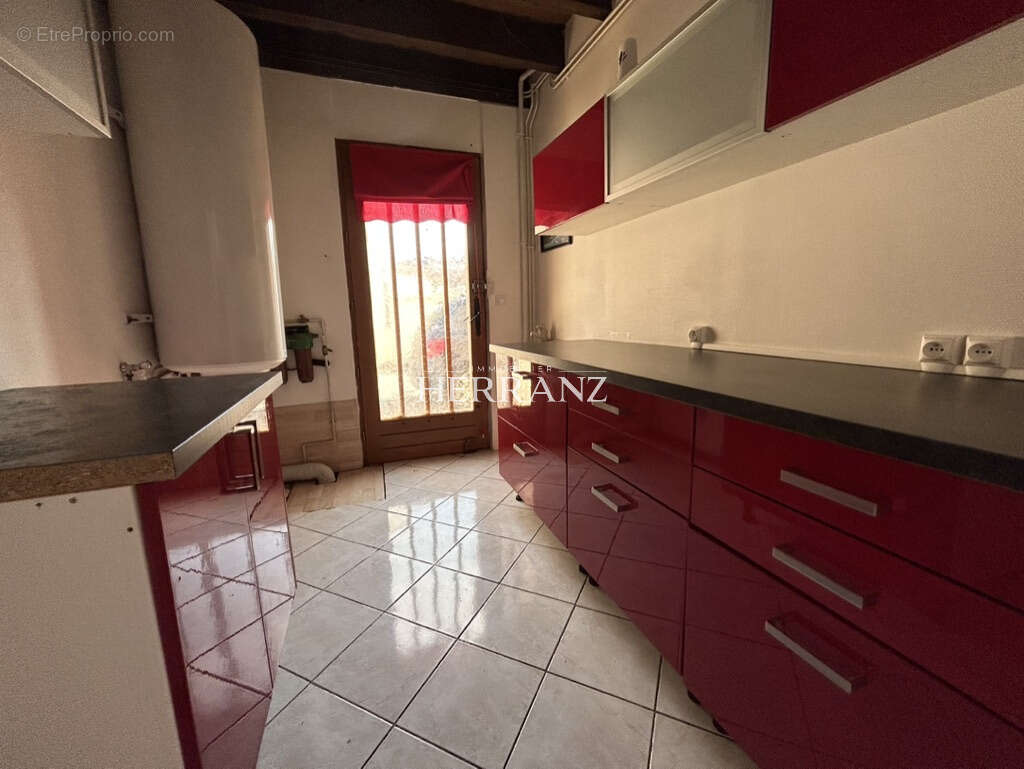 Maison à COUTRAS