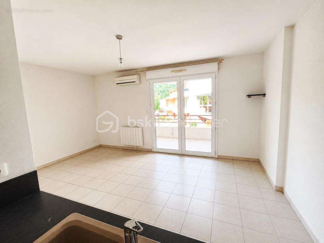  EXCLUSIVITÉ – Superbe T3 avec terrasse de 15 m² ET PLACE DE PARKING dans la résidence la plus prisée de Lamalou-les-Bains ! - photo 3