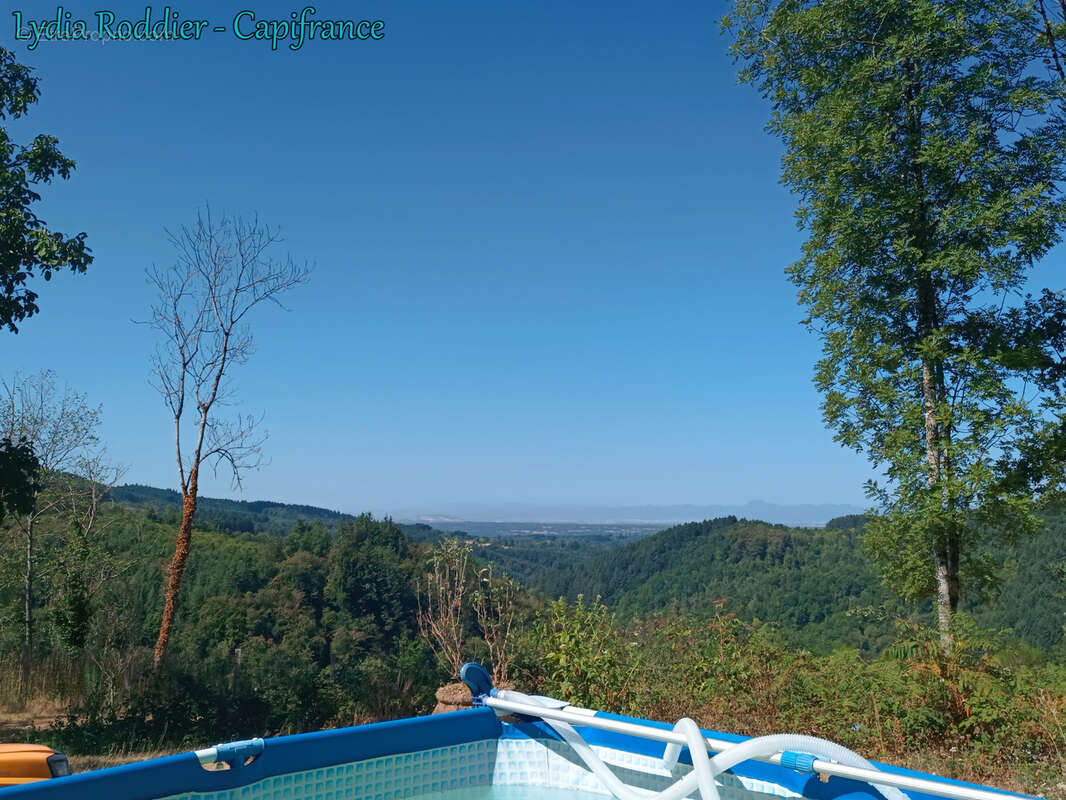 Maison 177 m2 - 6 pièces - 3 Chambres avec vue exceptionnelle à Saint Victor Montvianeix (63550) - photo 20