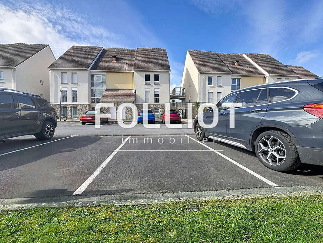 Parking à DOUVRES-LA-DELIVRANDE