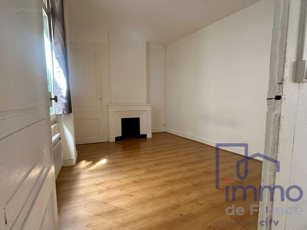 Appartement 58 m² à Saint-Etienne  - photo 6