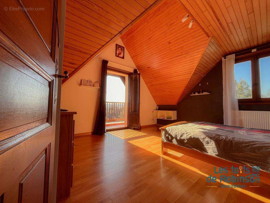 Maison à VERRIERES-LE-BUISSON