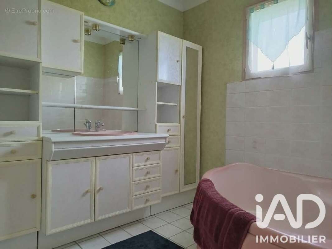 Maison 96 m² à Beaumont-Le-Roger  - photo 7
