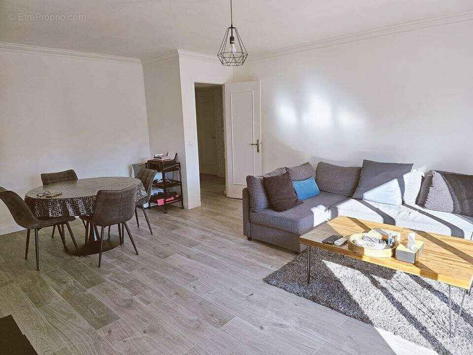 Appartement à LE CANNET