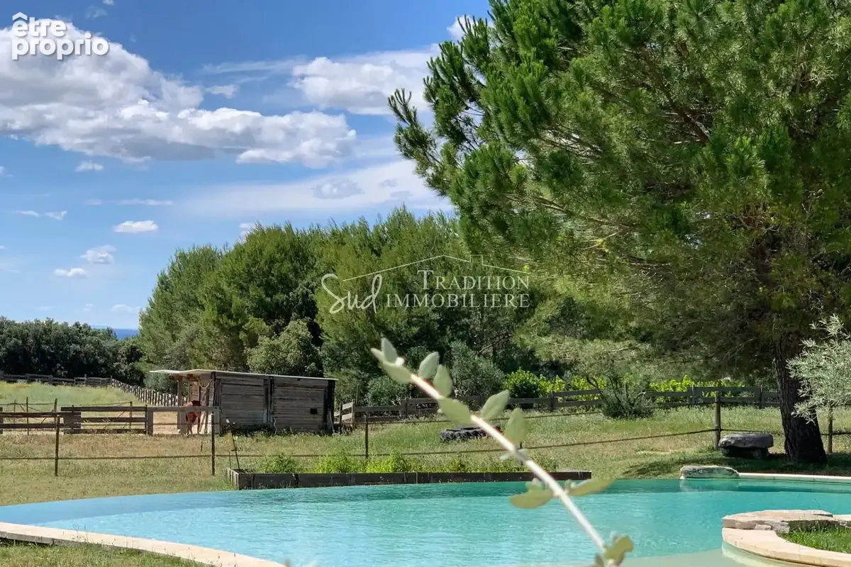 Maison 8 pièces 300 m² à vendre à Boulbon (13150) - photo 2