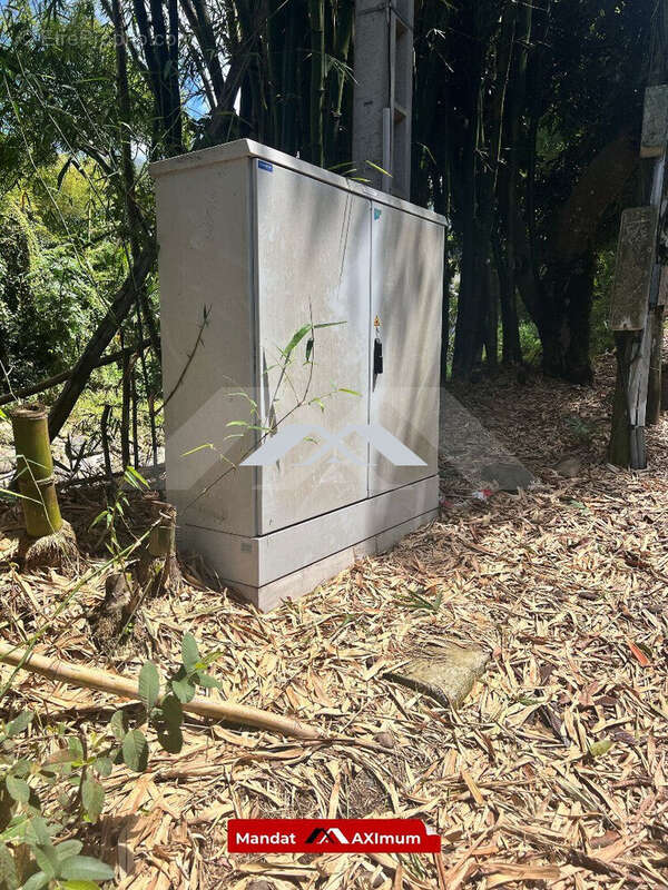 Terrain à ENTRE-DEUX