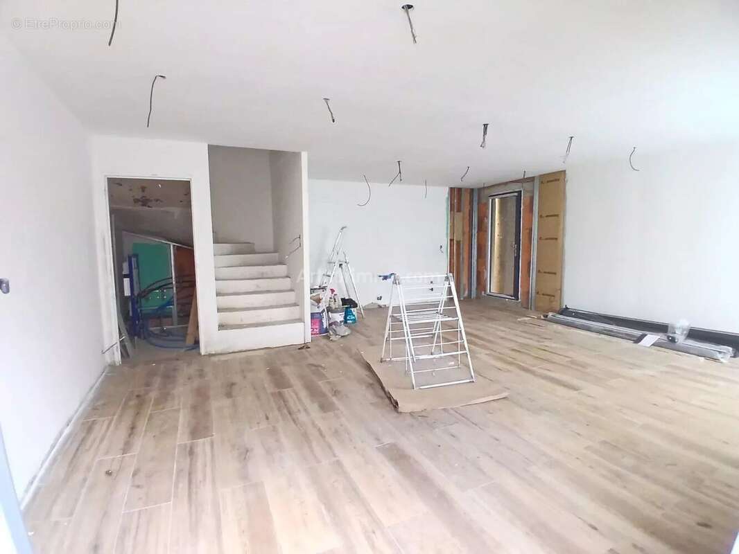 Appartement à VALENTON