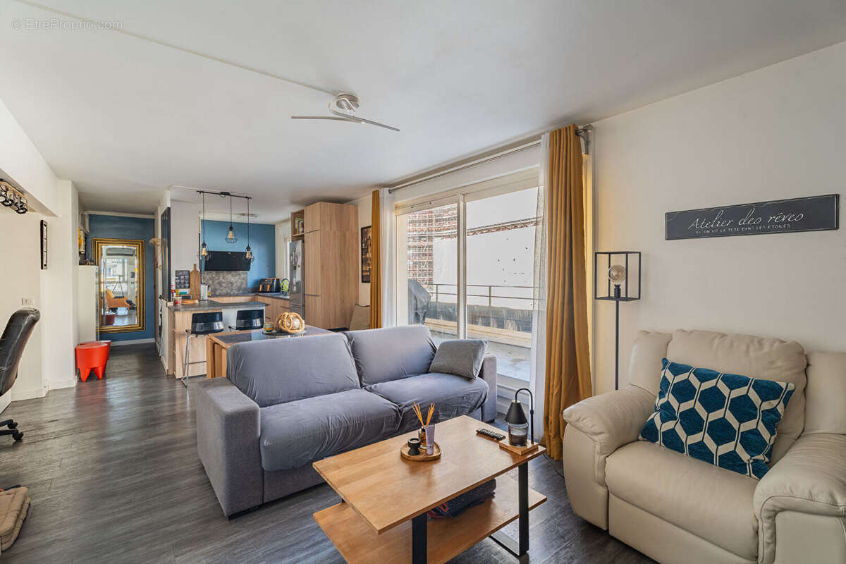 Appartement à PARIS-15E