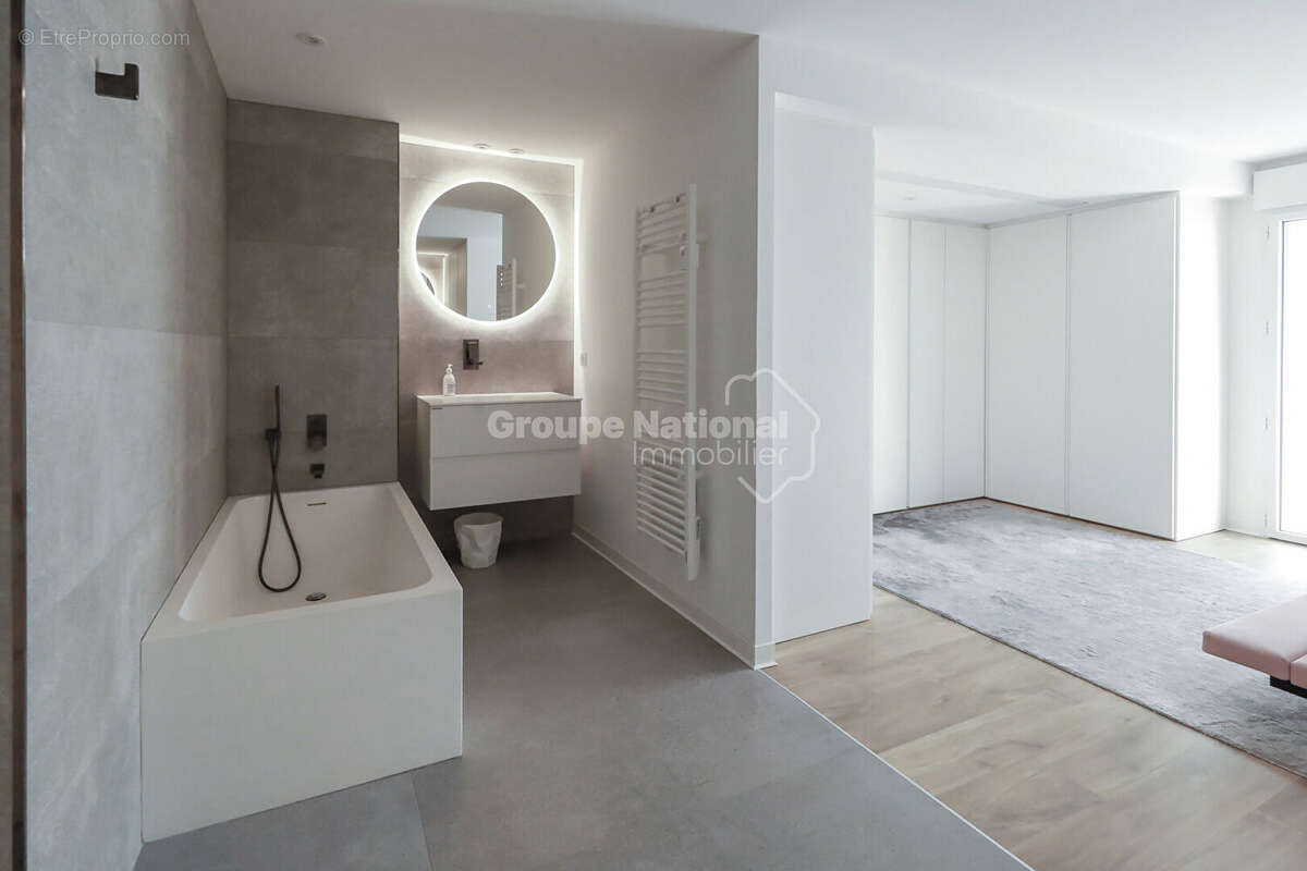 Appartement à CARRY-LE-ROUET